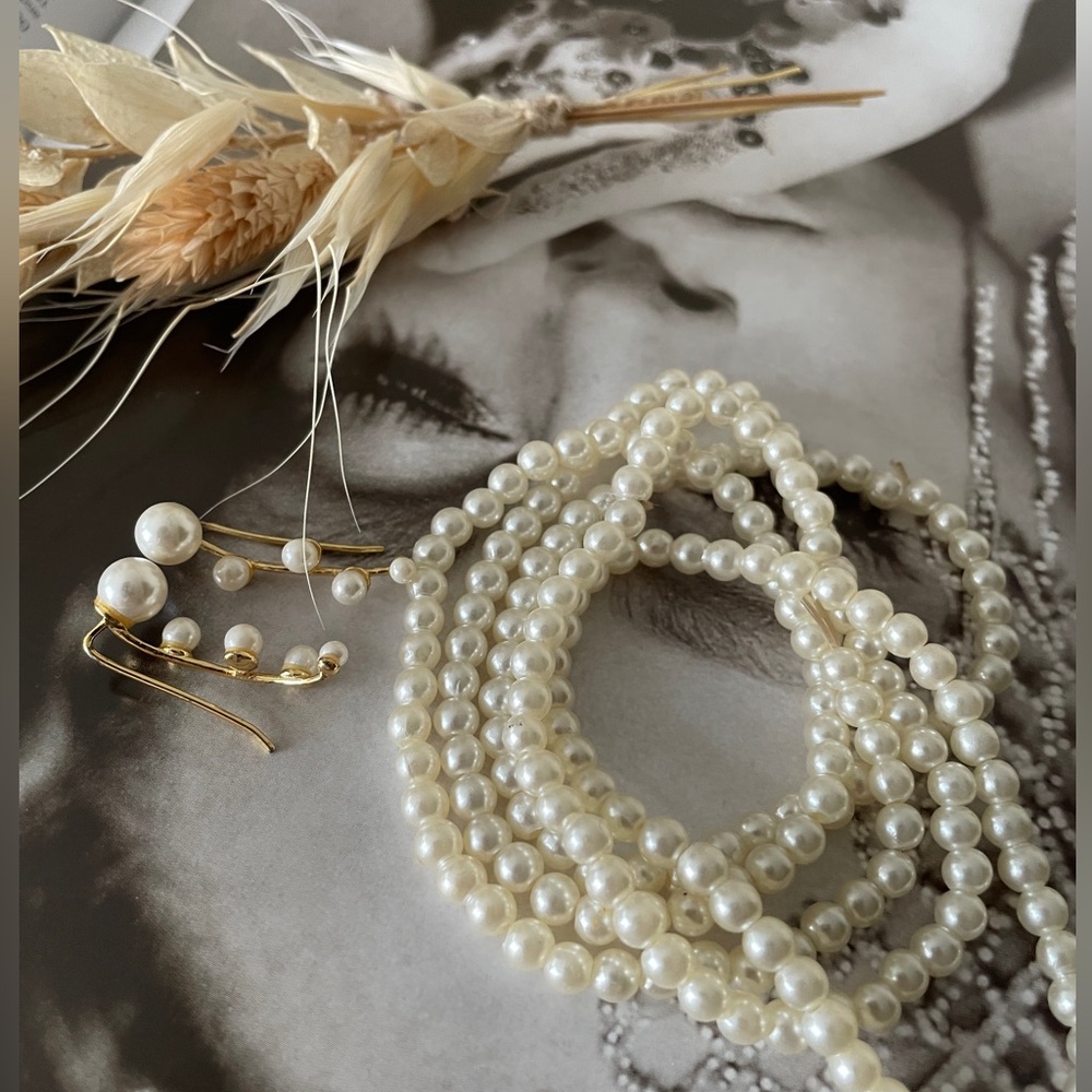 Set of 2: Pearl Bracelets and Pearl earbone earrings